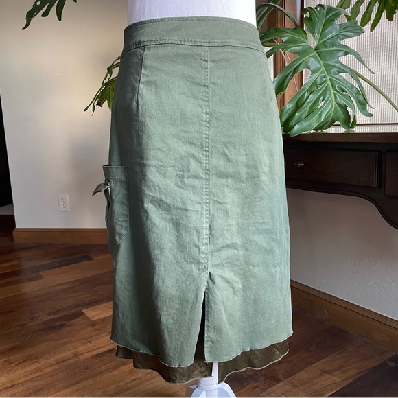 Vintage Syrup Clothing Co. 90s Grunge Army Green Skirt with Adjustable Straps - Picture 3 of 11